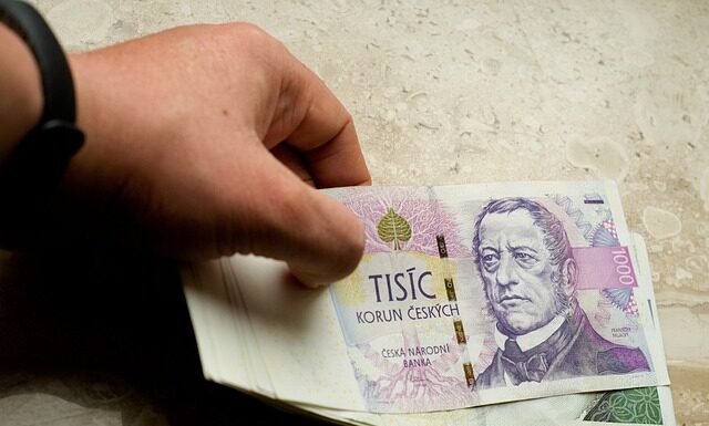 Ile wynosi rata kredytu 200 tys na 10 lat? Ile wynosi rata kredytu 200 tys na 10 lat?