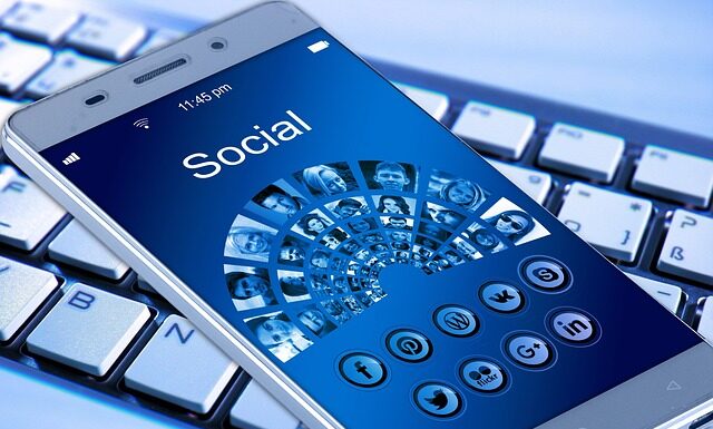 Reklama i promocje w aplikacjach mobilnych Reklama i promocje w aplikacjach mobilnych