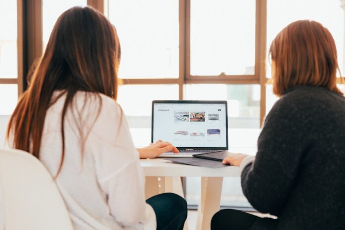 Dlaczego warto założyć sklep internetowy na Shopify i jak to zrobić